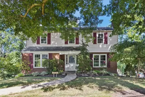 6122 Boxer Dr, Bethel Park, PA 15102