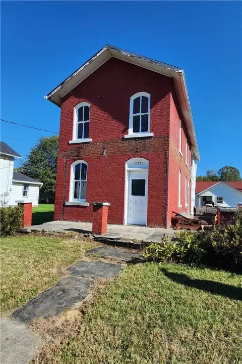 235 Kay St, Wampum, PA 16157