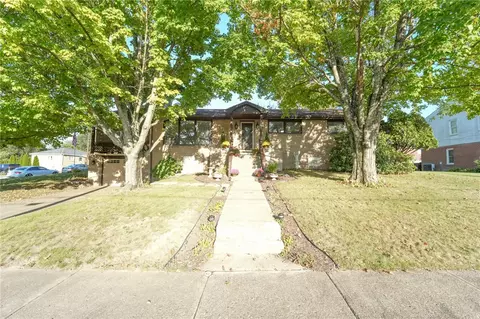 1304 Green St, Jeannette, PA 15644