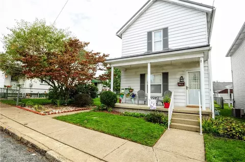 34 4th Ave, Scottdale, PA 15683