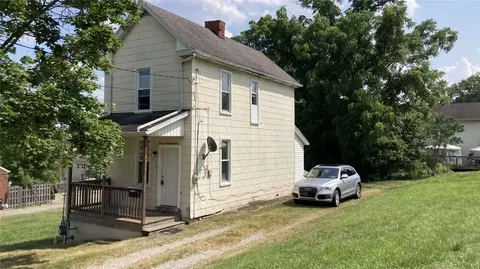 26 Erie St, Washington, PA 15301