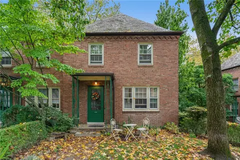 630 Pennridge Rd, Pittsburgh, PA 15211