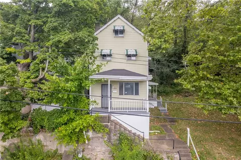403 Iowa Ave, Glassport, PA 15045