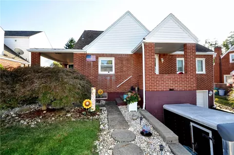 140 Carmella Dr, White Oak, PA 15131