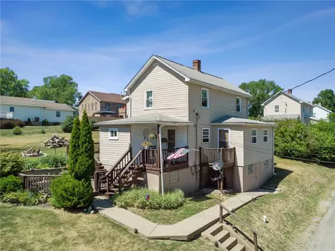 498 Carbon St, Irwin, PA 15642