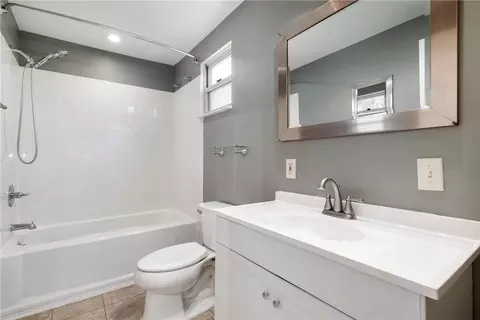 Bath - 522 Upper Rd, Pittsburgh, PA 15228 photo 2 of 3