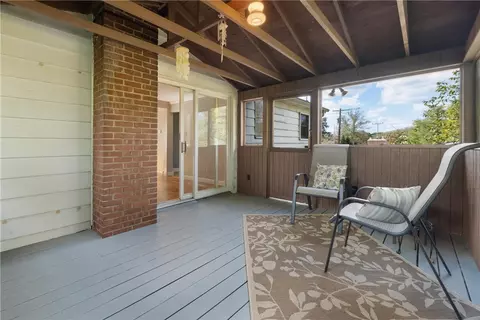 Exterior - 522 Upper Rd, Pittsburgh, PA 15228 photo 4 of 12