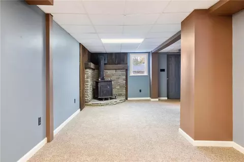 Living - 522 Upper Rd, Pittsburgh, PA 15228 photo 5 of 6
