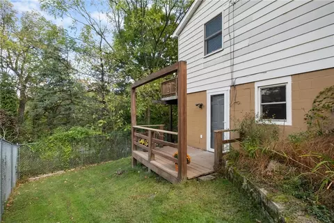 Exterior - 522 Upper Rd, Pittsburgh, PA 15228 photo 11 of 12