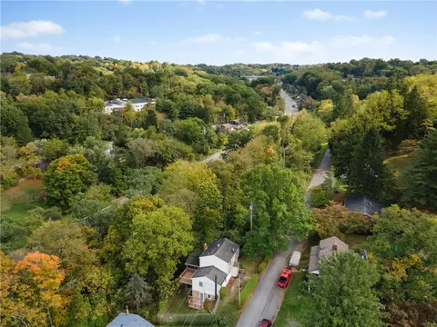 View/Area - 522 Upper Rd, Pittsburgh, PA 15228 photo 3 of 3