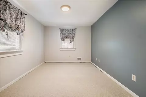 Bedroom - 522 Upper Rd, Pittsburgh, PA 15228 photo 5 of 5