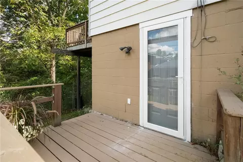 Exterior - 522 Upper Rd, Pittsburgh, PA 15228 photo 8 of 12