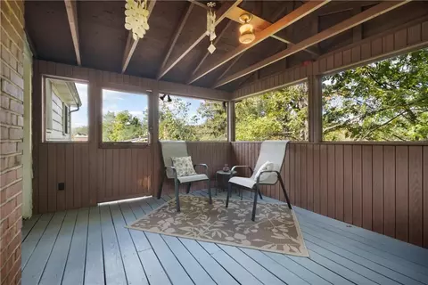 Exterior - 522 Upper Rd, Pittsburgh, PA 15228 photo 5 of 12