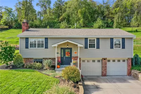 4209 Stratford Dr, Irwin, PA 15642