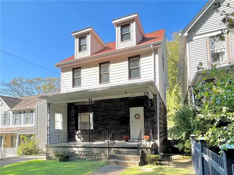 76 Main St, Ambridge, PA 15003