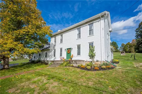 545 Lakeview Dr, Washington, PA 15301