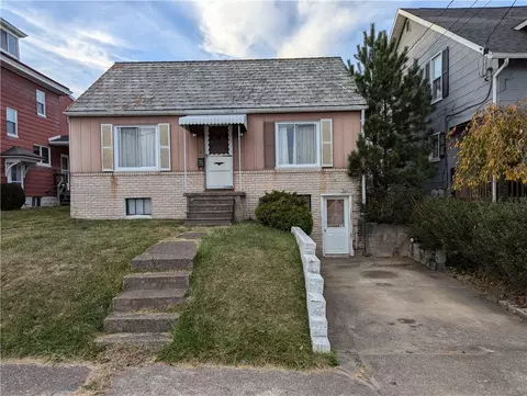32 Mullen St, Uniontown, PA 15401