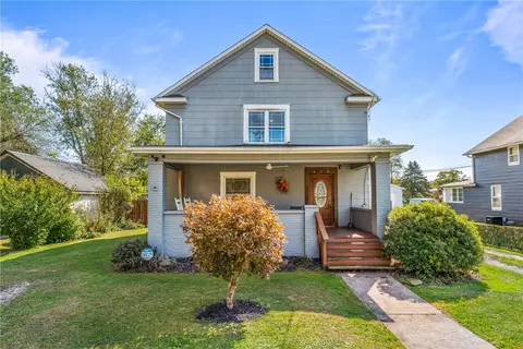 420 4th St, Darlington, PA 16115
