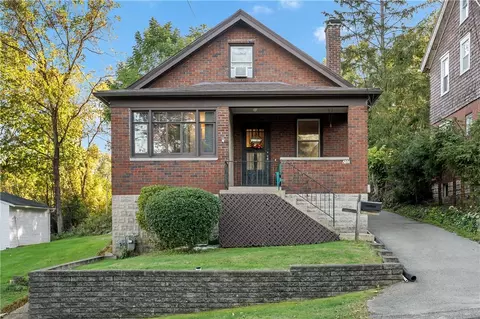 204 W View Ave, Pittsburgh, PA 15229