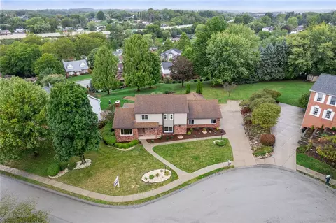 303 Davinci Dr, Irwin, PA 15642
