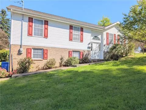 140 Mulberry Ln, Slippery Rock, PA 16057