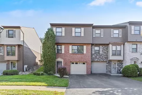 7351 Beacon Hill Dr, Pittsburgh, PA 15221