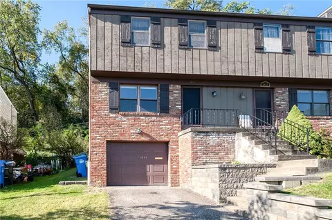1451 Maple Dr, Pittsburgh, PA 15227