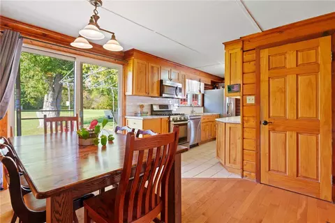 Dining - 121 Jackson St, Harmony, PA 16037 photo 2 of 3