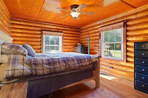 Bedroom - 121 Jackson St, Harmony, PA 16037 photo 3 of 7
