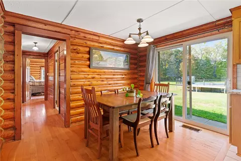 Dining - 121 Jackson St, Harmony, PA 16037 photo 3 of 3