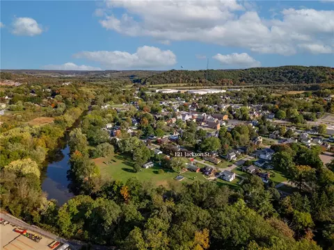 View/Area - 121 Jackson St, Harmony, PA 16037 photo 3 of 8