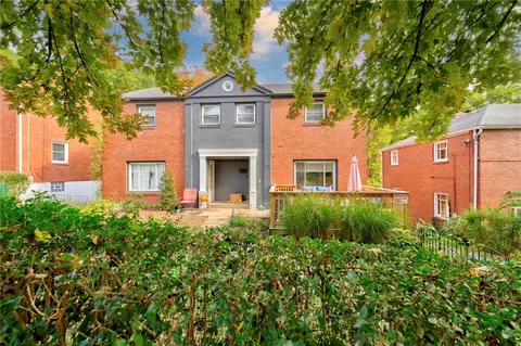 376 Anawanda Ave, Pittsburgh, PA 15228