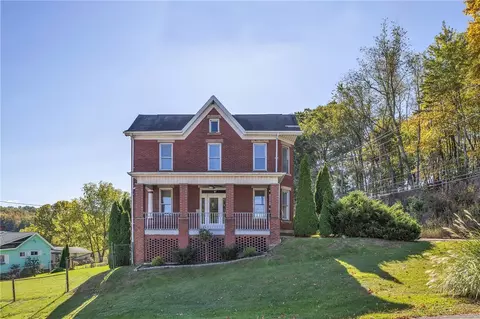 3438 W Newton St, Arona, PA 15617