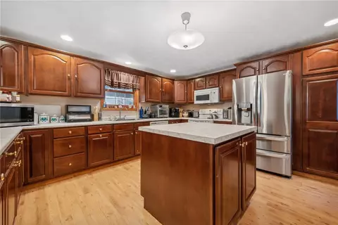 Kitchen - 822 Old State Rd, Apollo, PA 15613 photo 1 of 2