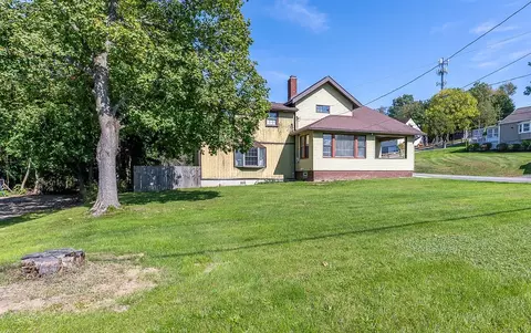 1800 Darlington Rd, Beaver Falls, PA 15010
