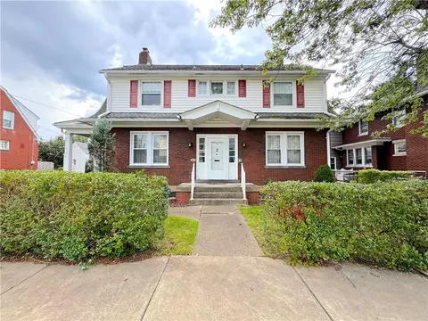 410 Margaret St, Jeannette, PA 15644