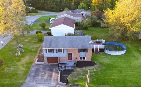 463 Crescent Boulevard Ext, Crescent, PA 15046