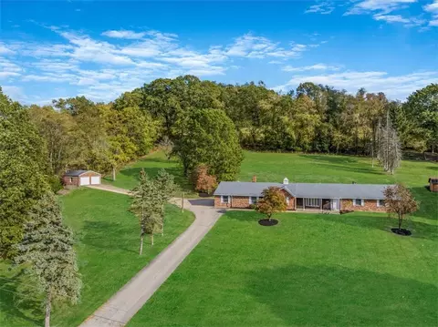961 Scenery Dr, Elizabeth, PA 15037