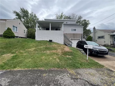 422 Cedarhurst Dr, North Versailles, PA 15137