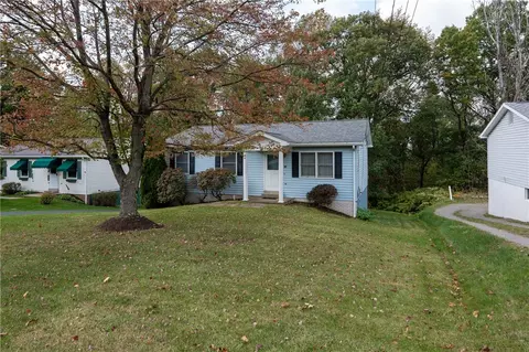 927 E 1st Ave Ext, Derry, PA 15627