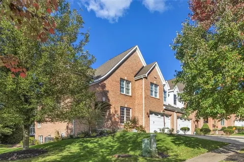 101 Redmond Ct, Cranberry Township, PA 16066