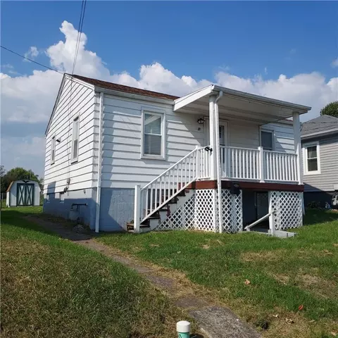 222 S Shupe St, Mount Pleasant, PA 15666