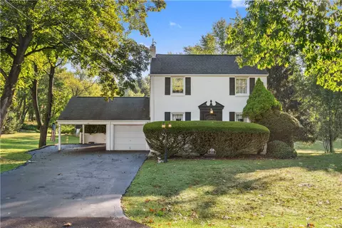 2810 Herron Ln, Glenshaw, PA 15116