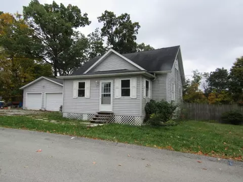 327 Jackson St, Hutchinson, PA 15640