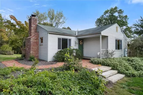 5148 Lakewood Dr, Gibsonia, PA 15044