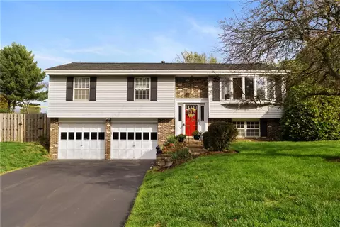 828 Ledgeview Dr, Allison Park, PA 15101