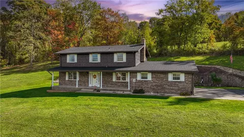 262 Plum Run Rd, Burgettstown, PA 15021
