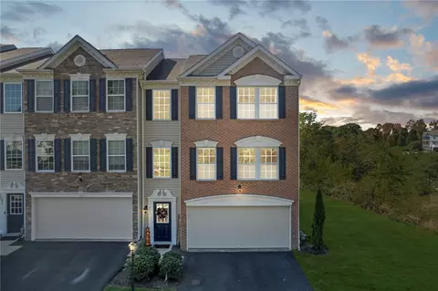 251 Grace Manor Dr, Coraopolis, PA 15108