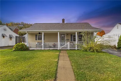 725 Lewis Ave, Charleroi, PA 15022