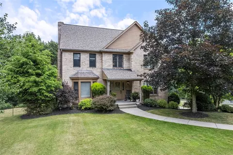 107 Hidden Oak Dr, Mars, PA 16046